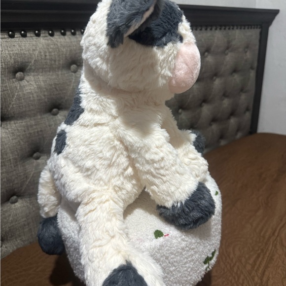 Adorable Plush Cow Toy - Picture 4 of 6